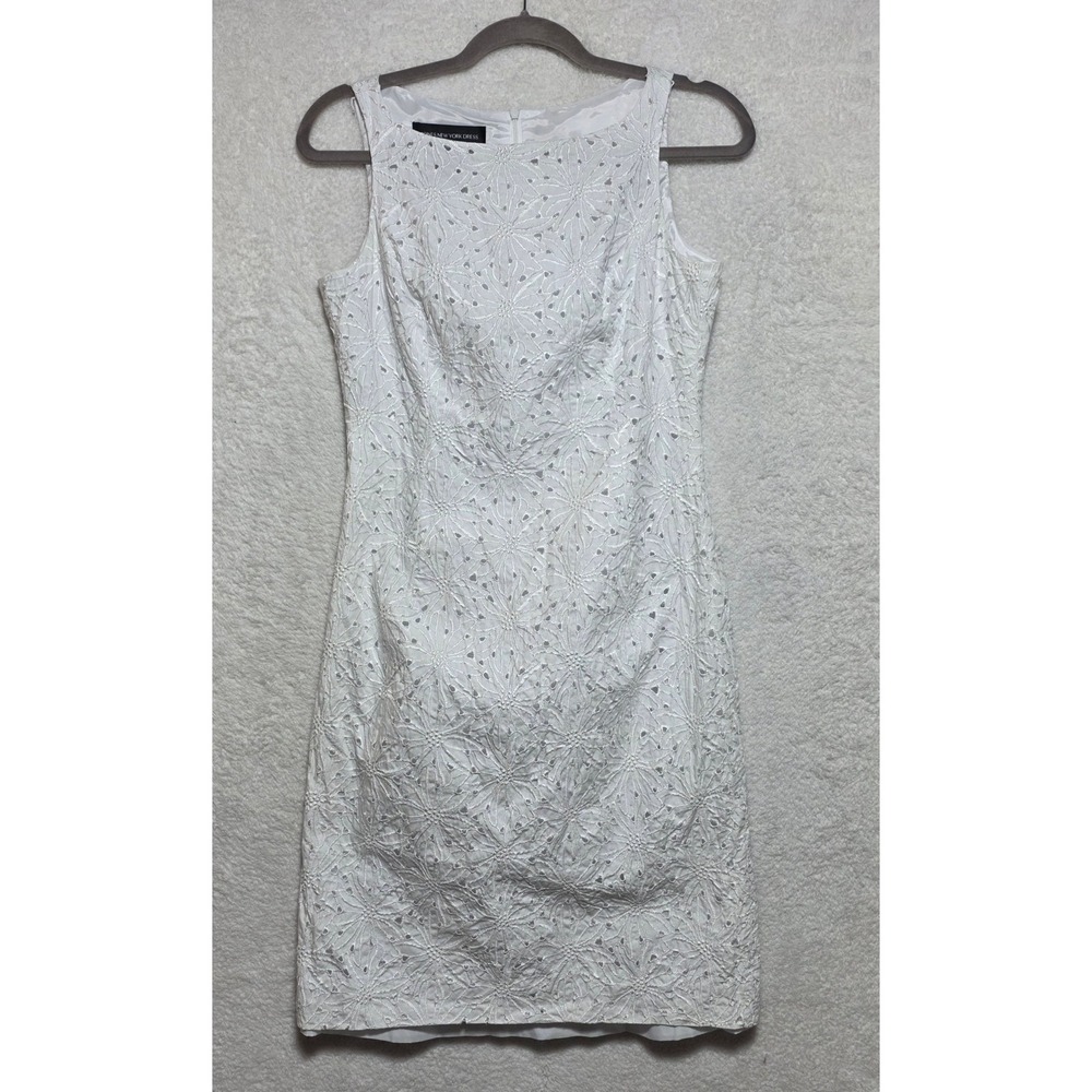 Jones New York Dress White Floral Eyelet Cotton Sheath Dress Size 6 Sleeveless
